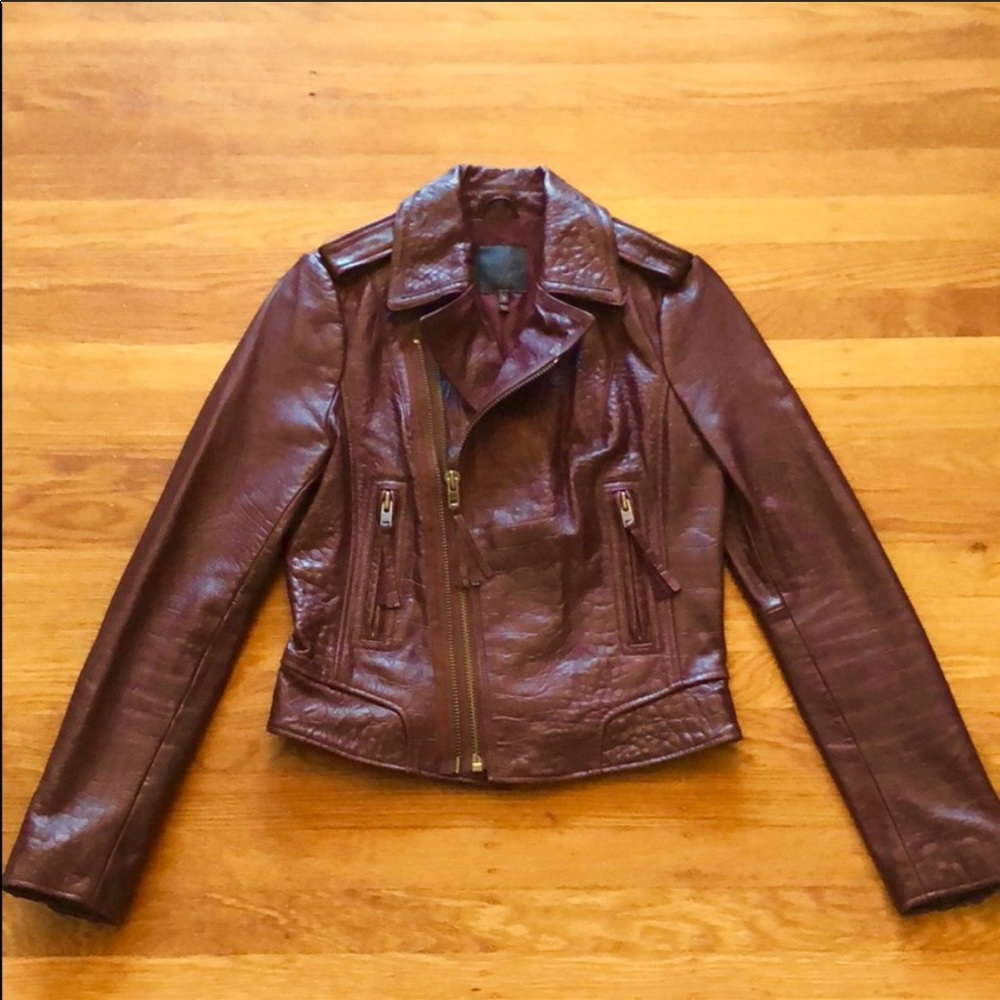 The perfect burgundy leather jacket.